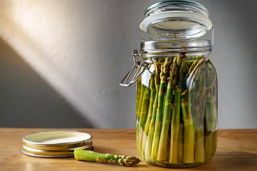 A Beginner’s Guide to Fermented Asparagus