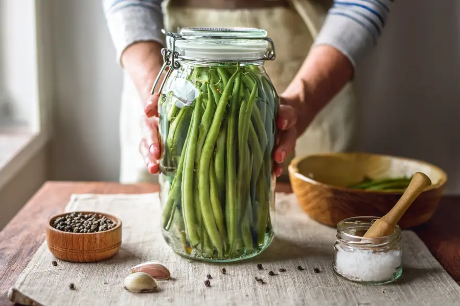 Fermented Green Beans with Garlic and Dill